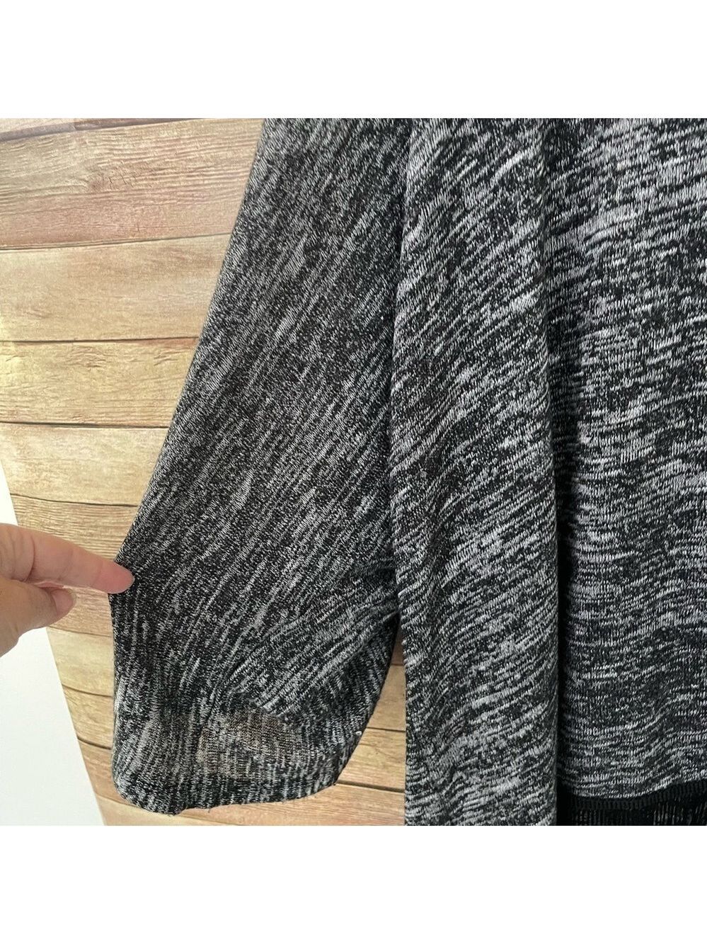 French Laundry Women’s Black And Gray Fringe Cardigan Sweater Plus Size: 1X - Picture 10 of 10